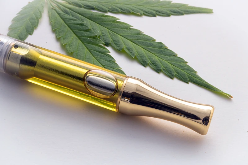 Live Resin vs. Distillate Which Weed Cart Is Better - 1